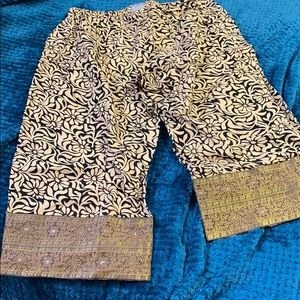 Sudara Punjammies capris -size L fit like M